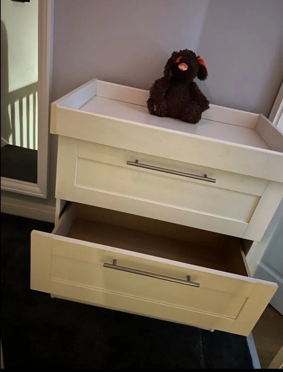 Mamas & Papas Baby Changing unit / chest of drawer - Image 3