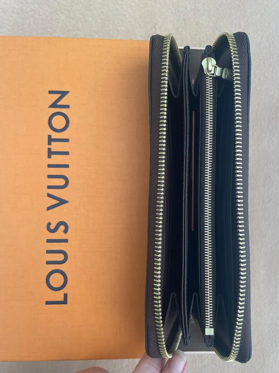 Louis Vuitton Damier Ebene Brown Zippy Wallet - Image 2