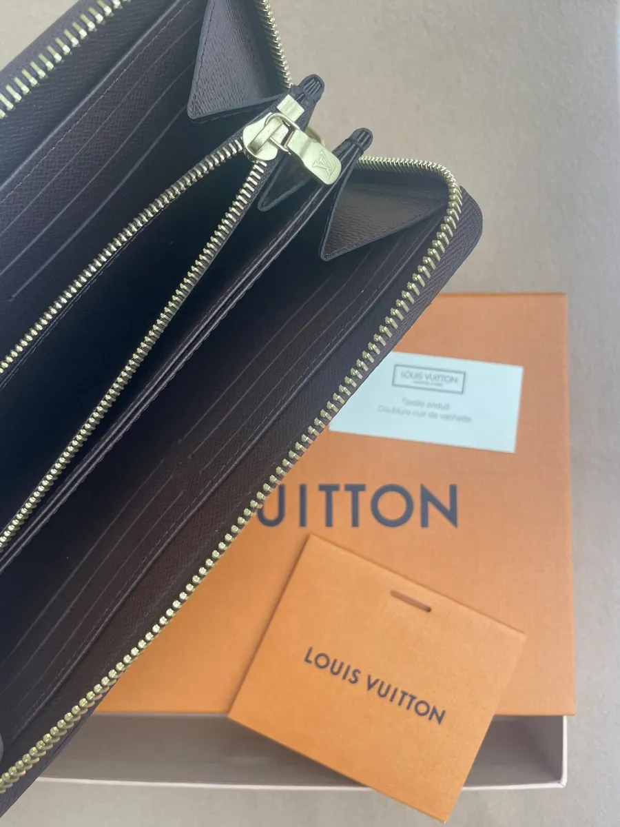Louis Vuitton Damier Ebene Brown Zippy Wallet - Image 3