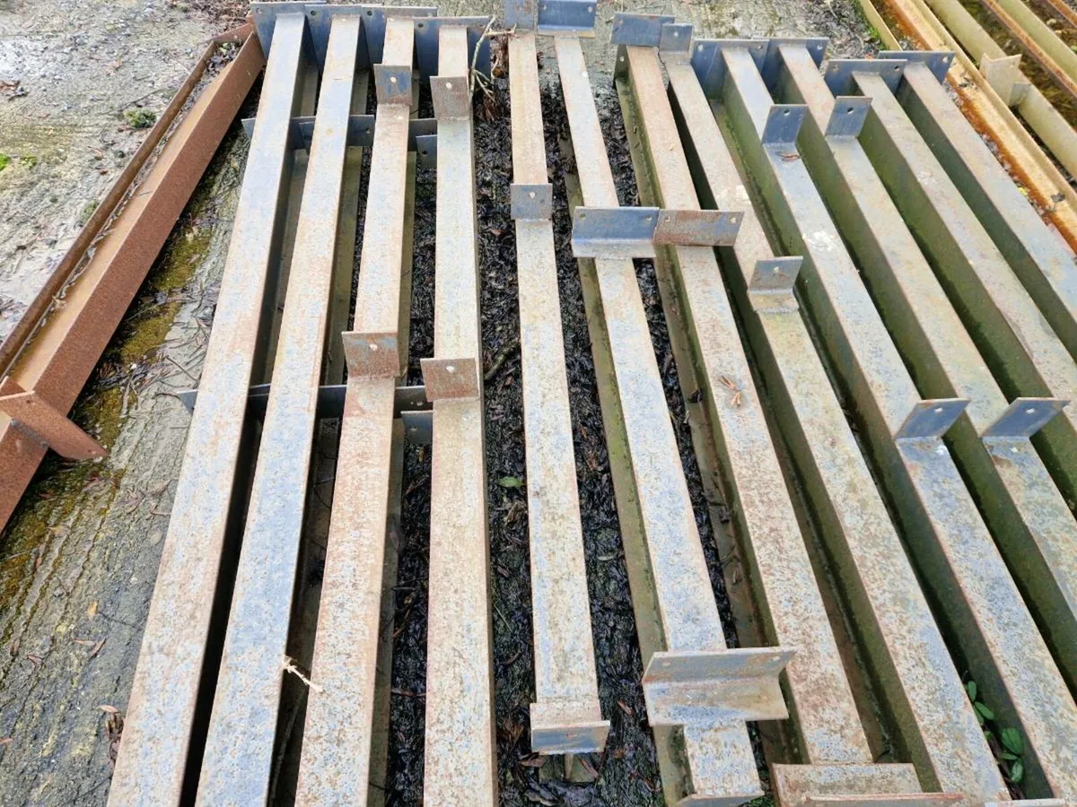 Steel frame shed - Image 1