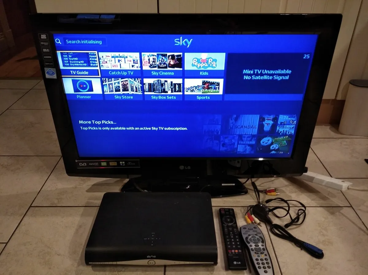 TV LG 32"+Sky box - Image 1