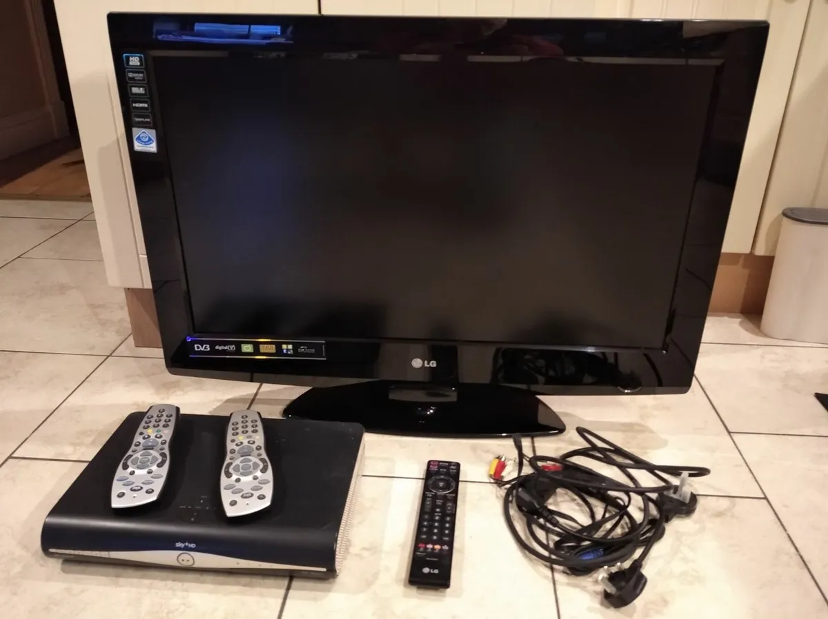 TV LG 32"+Sky box - Image 2