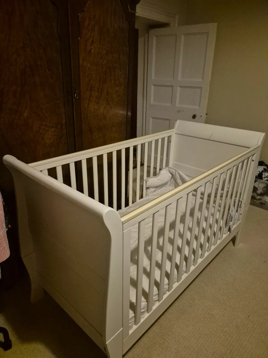Mamas and papas sleigh cot bed - Image 1