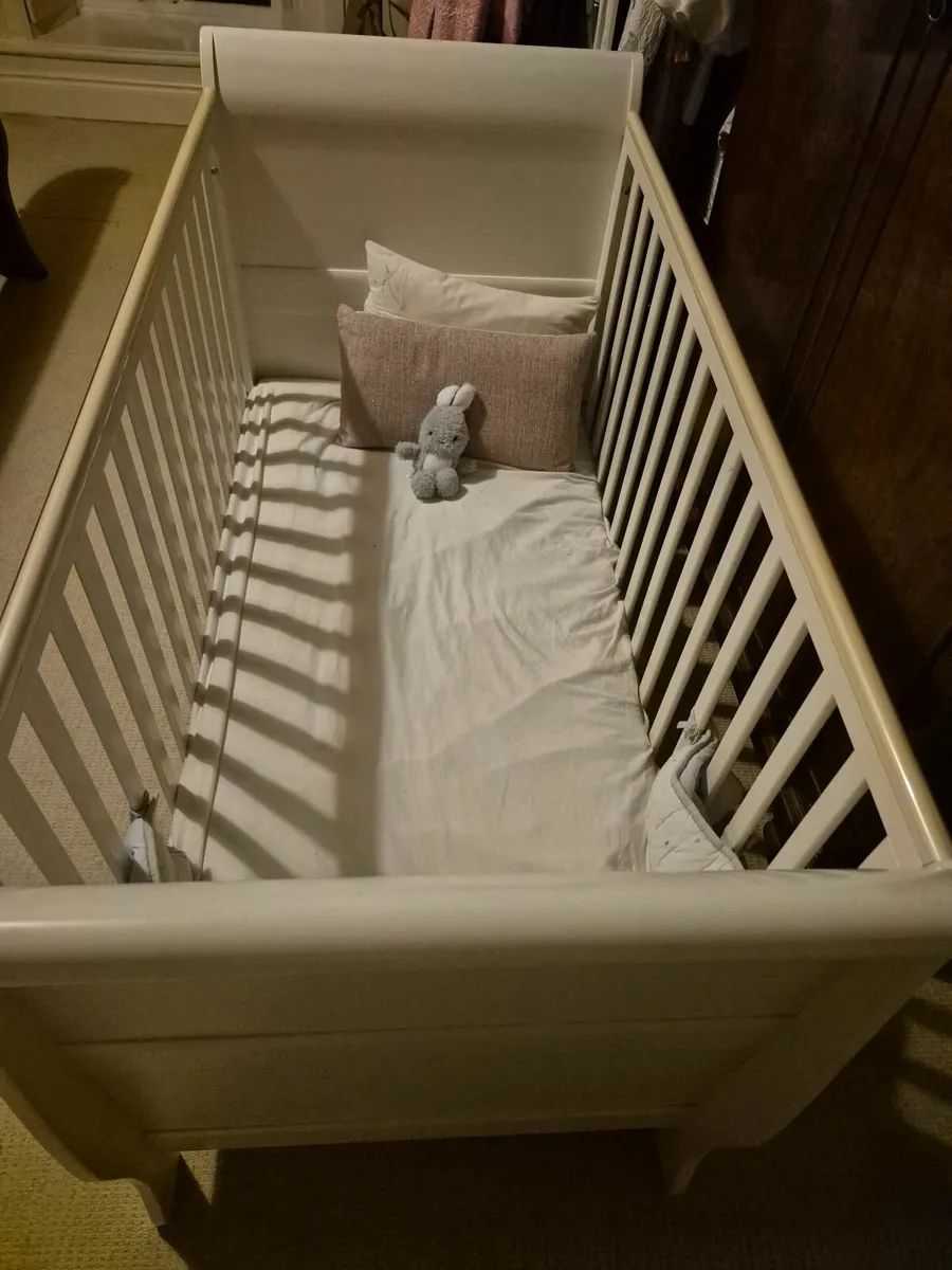 Mamas and papas sleigh cot bed - Image 2