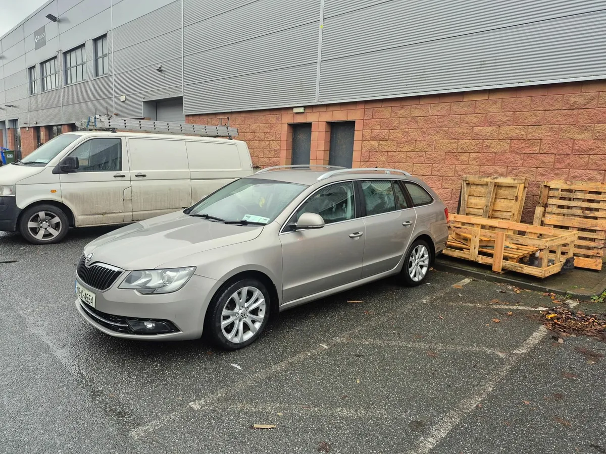 Skoda Superb 2013 - Image 1