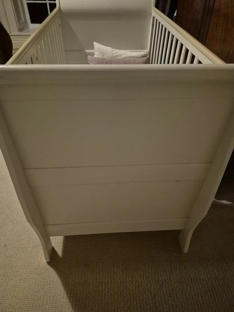 Mamas and papas sleigh cot bed - Image 3