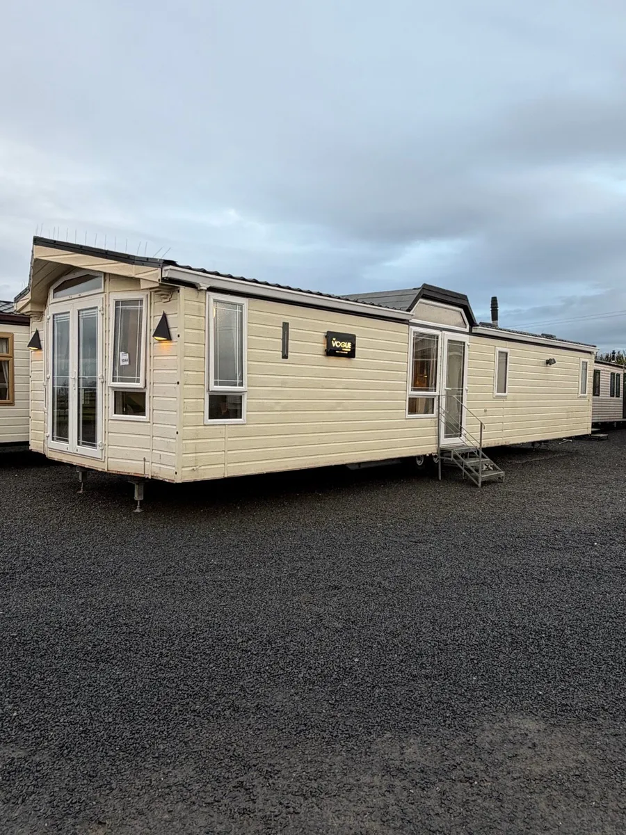 Willerby Vogue Connissiour 42 x 13.6 / 2 Bedroom - Image 1