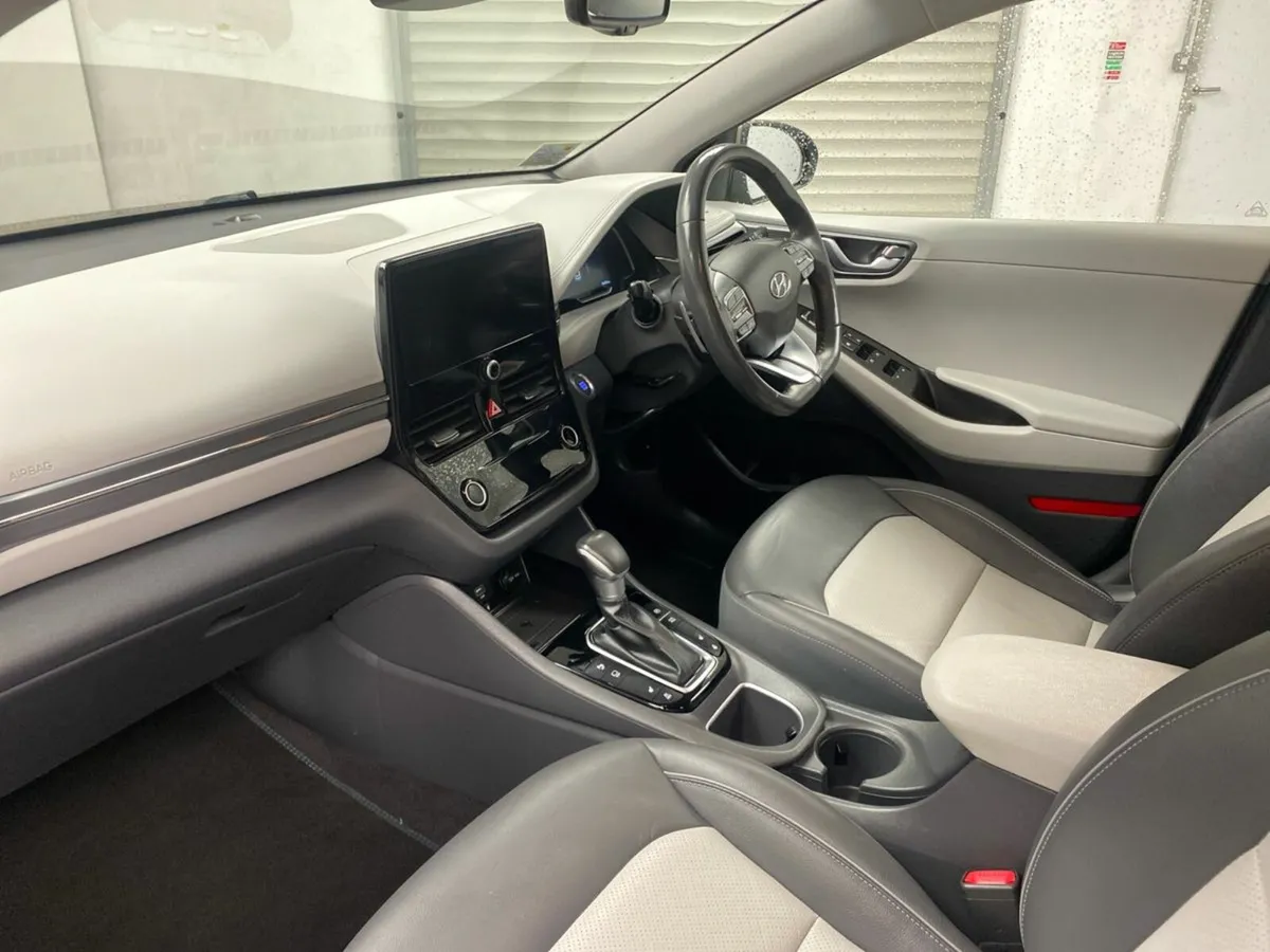 Hyundai IONIQ 1.6 Plug-in - Image 3