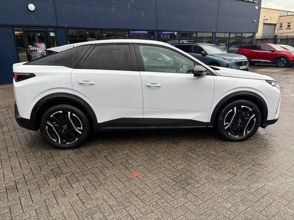 2024 Peugeot 3008 eAllure scrappage offer - Image 4