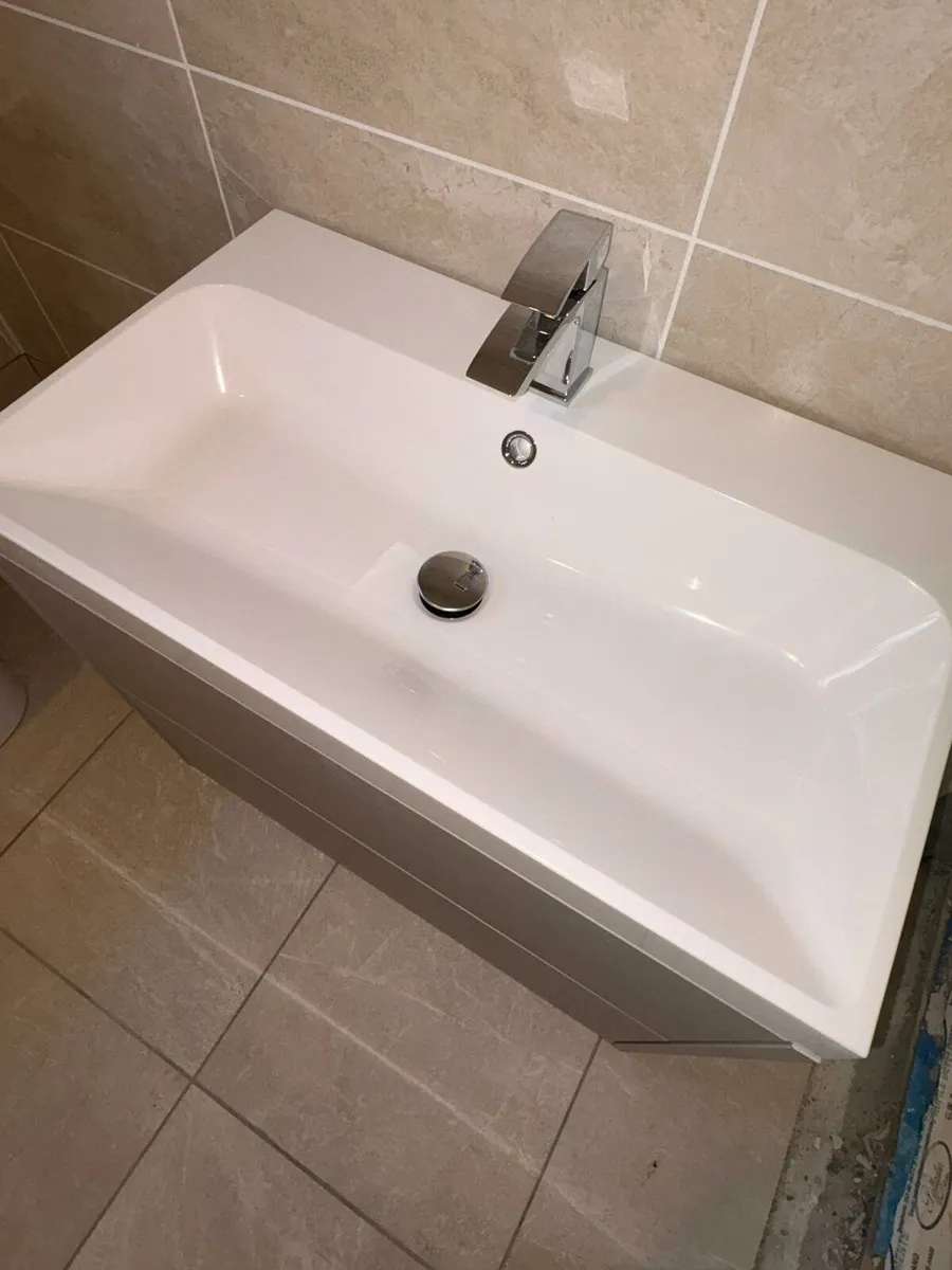 Wash stand with drawers and basin - Image 4