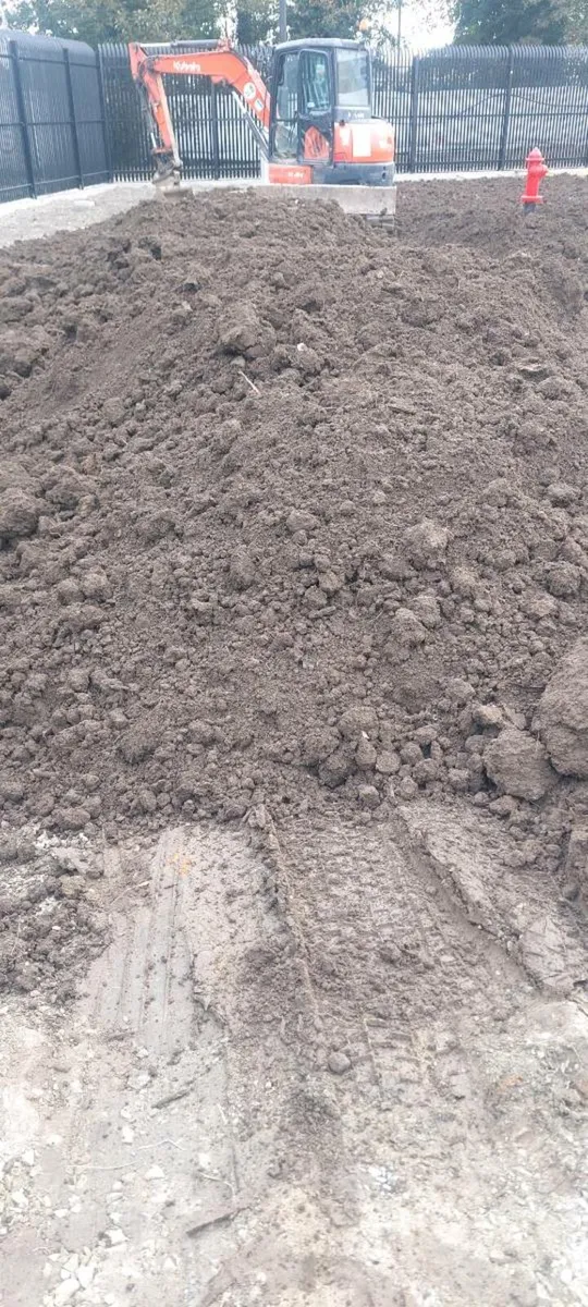 Topsoil for sale Quality fresh greenfield - Image 1