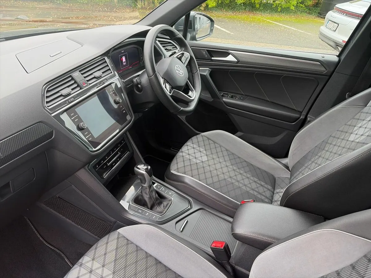 Volkswagen Tiguan R-LINE 2.0 TDI 150HP AUTO - Image 3