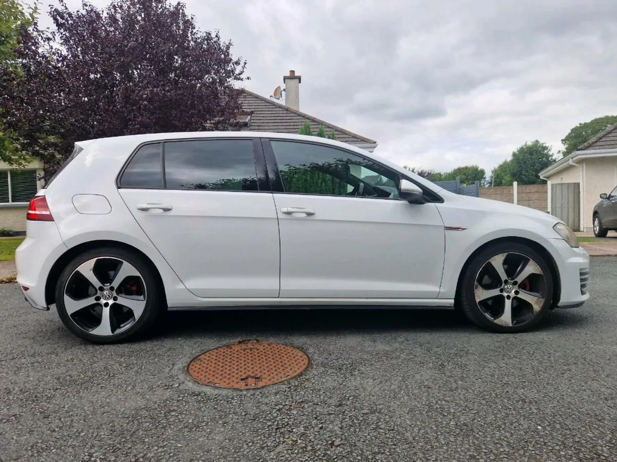 Golf gti - Image 1