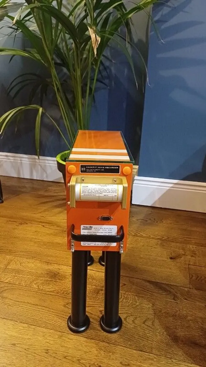 Coffee Table Black Box Flight Voice recorder from Boeing 757 aircraft - Image 4