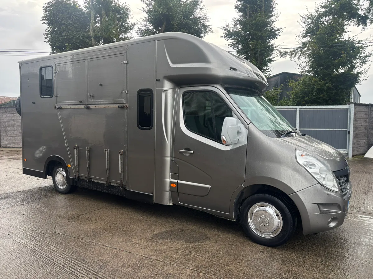 2016 Regent Long Stall 6 seats - Image 2