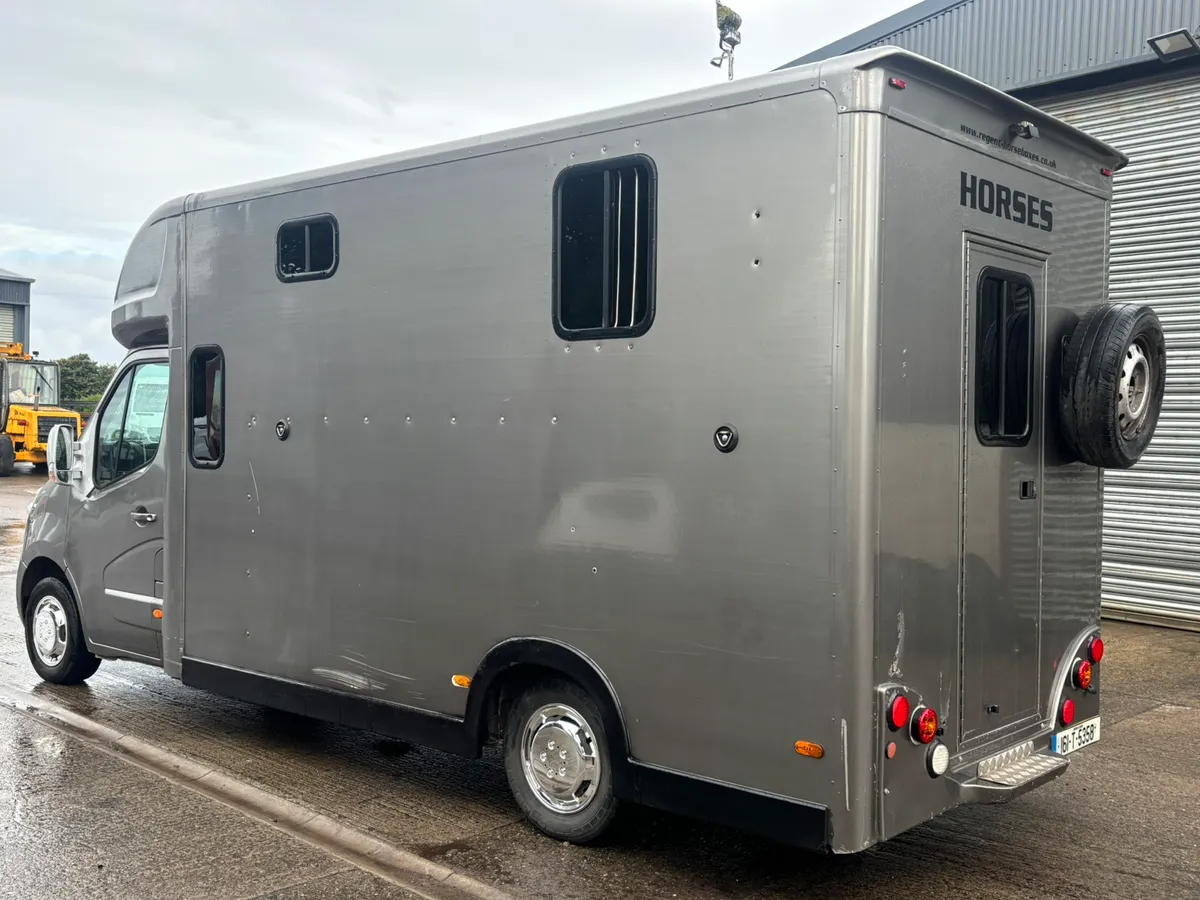 2016 Regent Long Stall 6 seats - Image 4