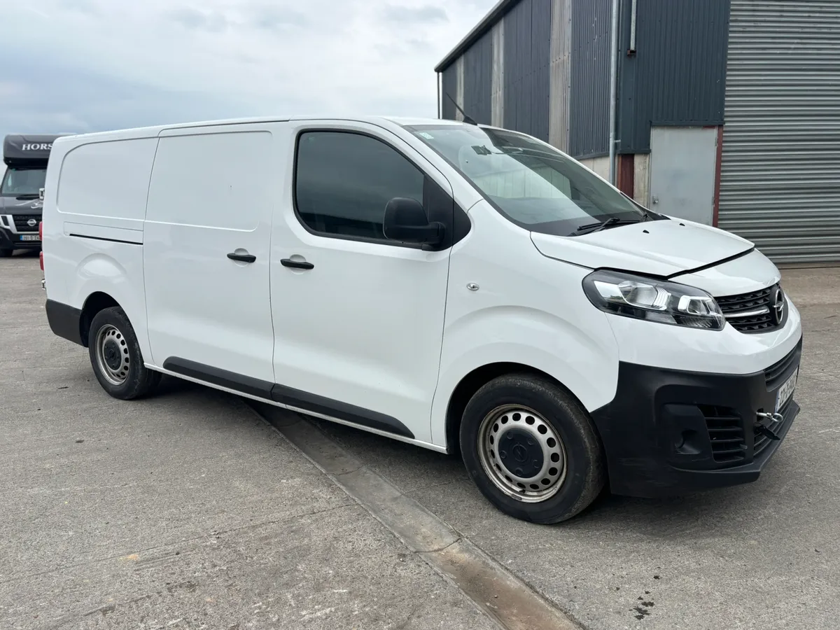2022 Opel Vivaro - Image 2