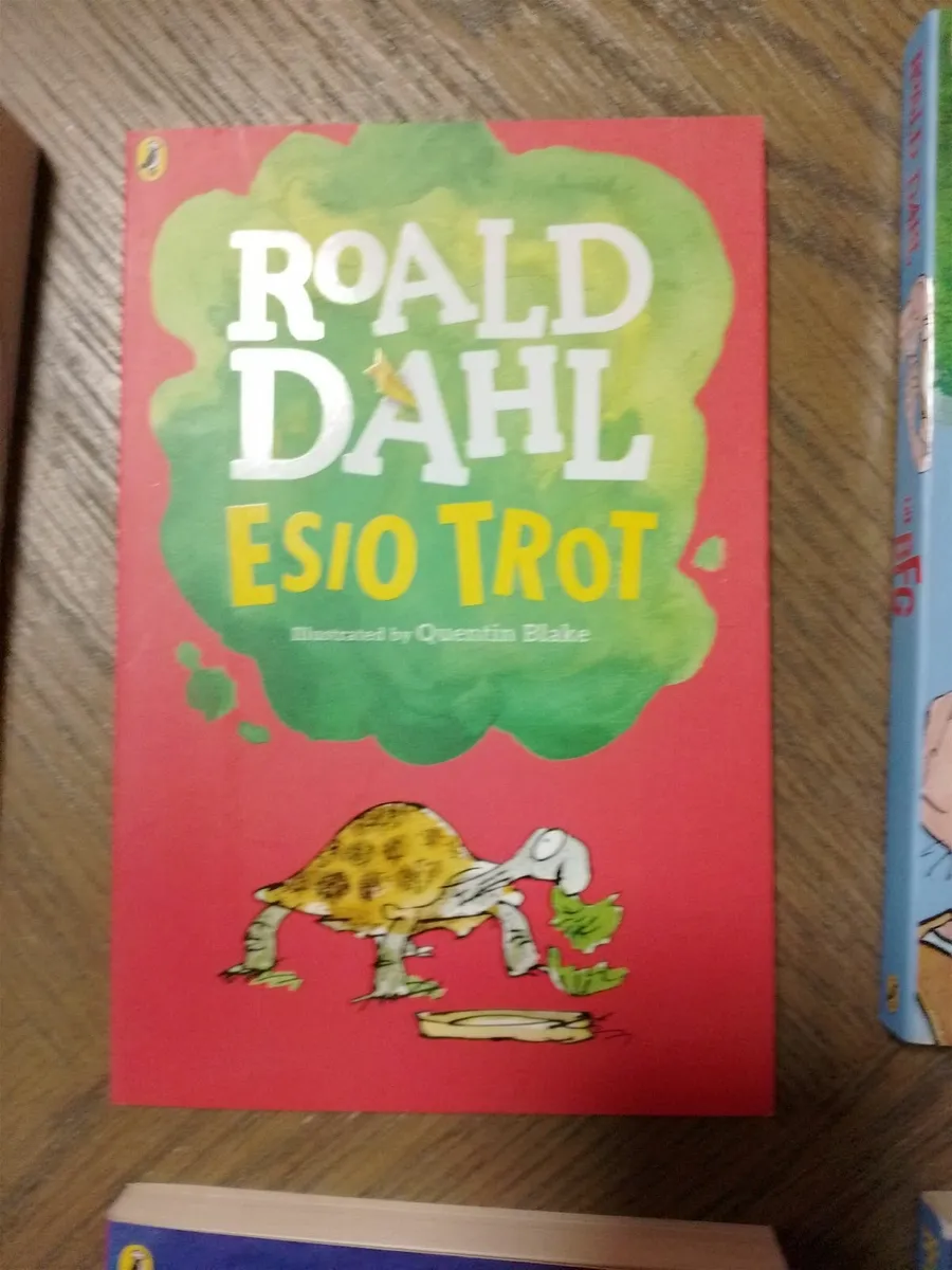 Collection of Road Dahl books - Image 4