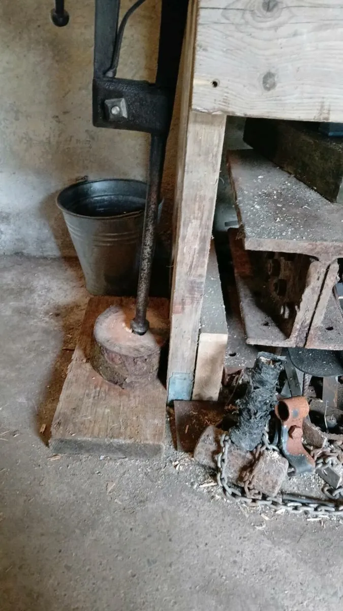 Blacksmithing/Engineering Tools and Machinery - Image 2