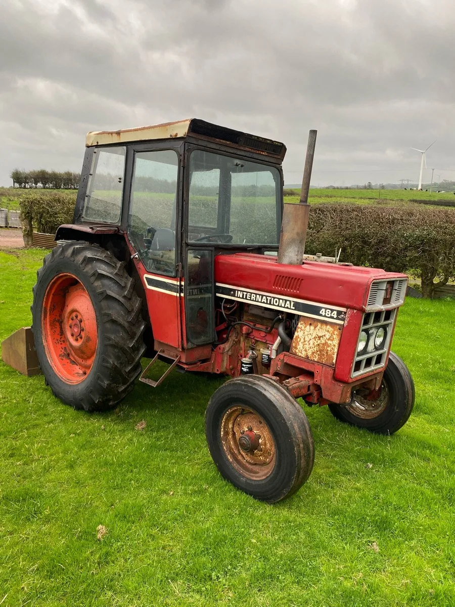 International 484 - Image 1