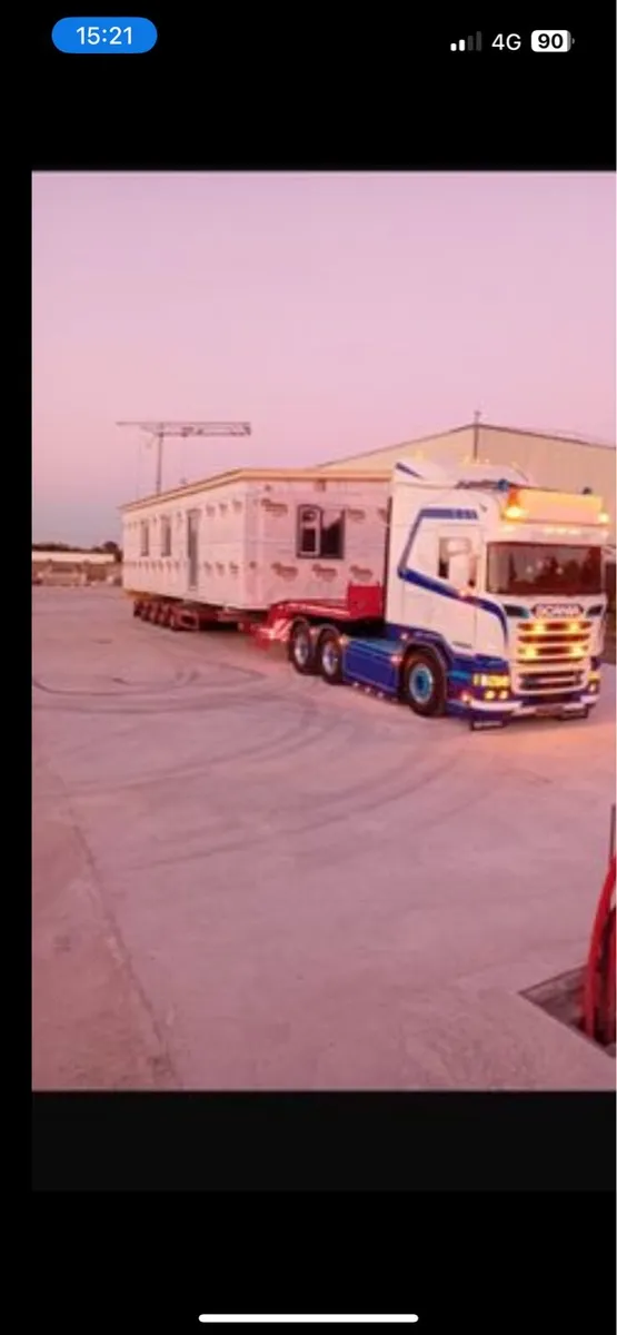 Empty low loader - Image 3