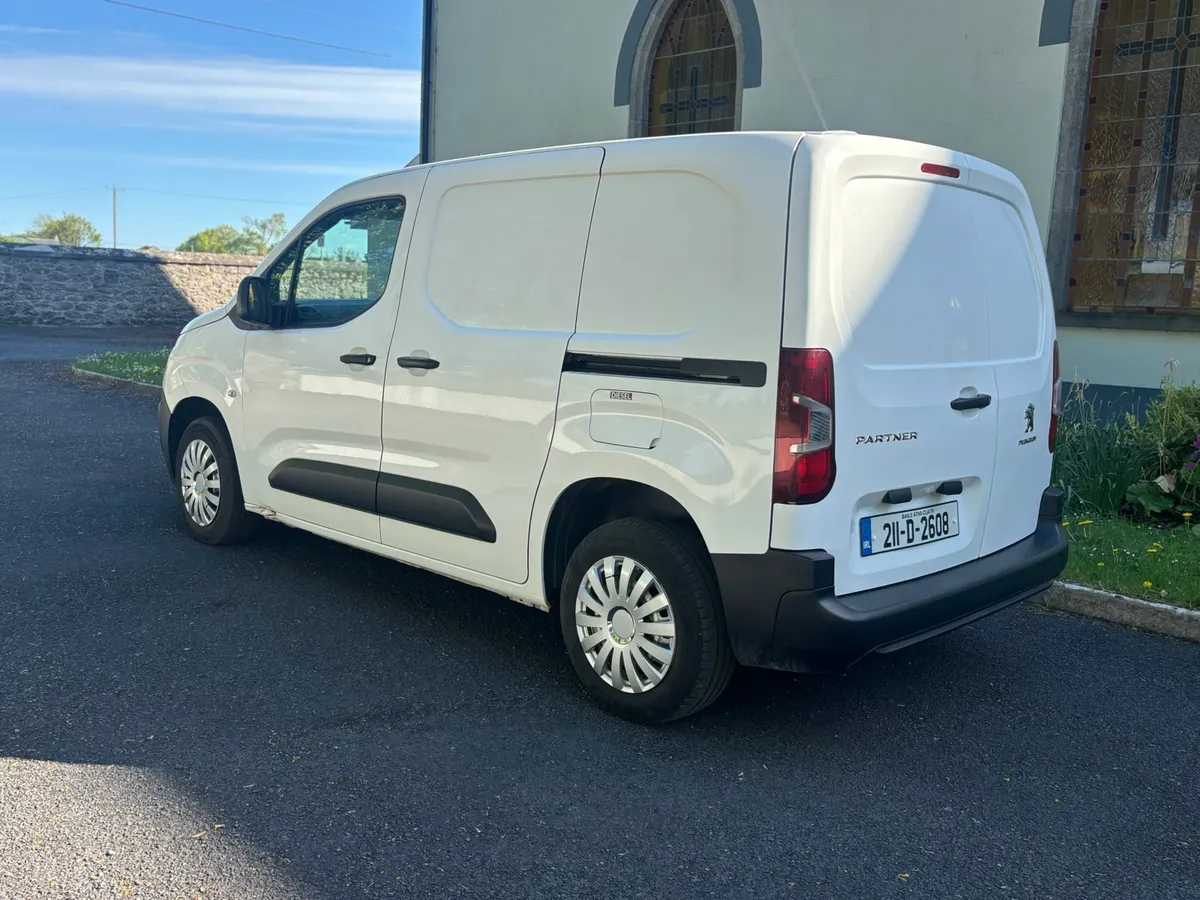 Peugeot Partner 3 Seater - Image 3