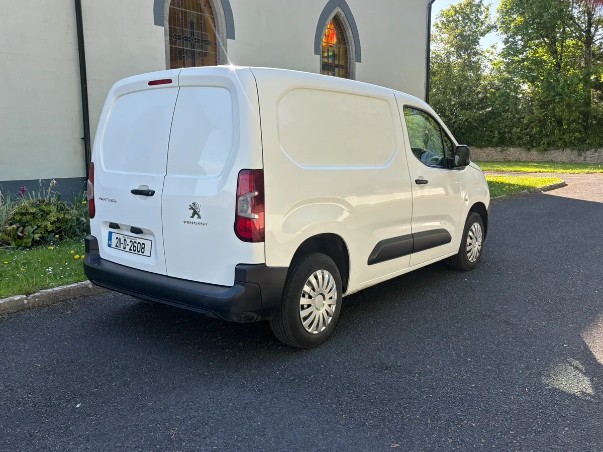 Peugeot Partner 3 Seater - Image 4