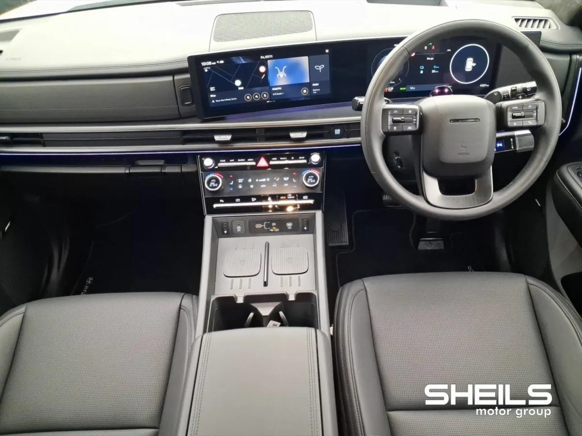 Hyundai Santa Fe 1.6 PHEV 4WD Premium Calligraphy - Image 3