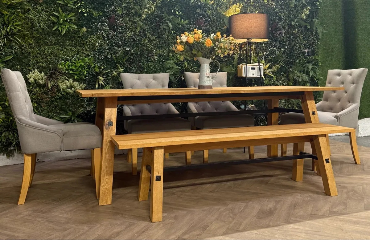 Oak kitchen table, 4 chairs & bench/ dining set - Image 1