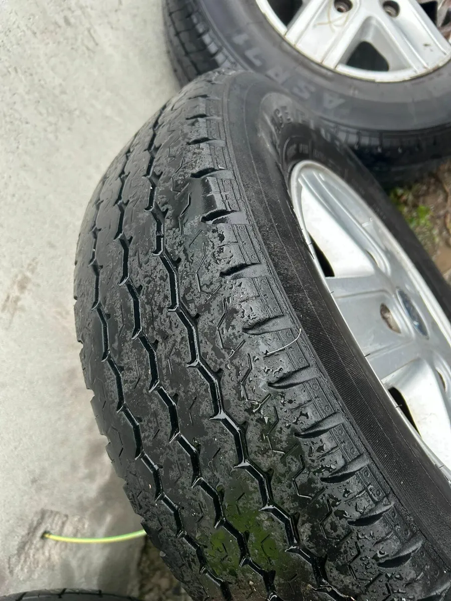 Ford Transit MK7 16" 5 spoke alloy wheels -new tyr - Image 1