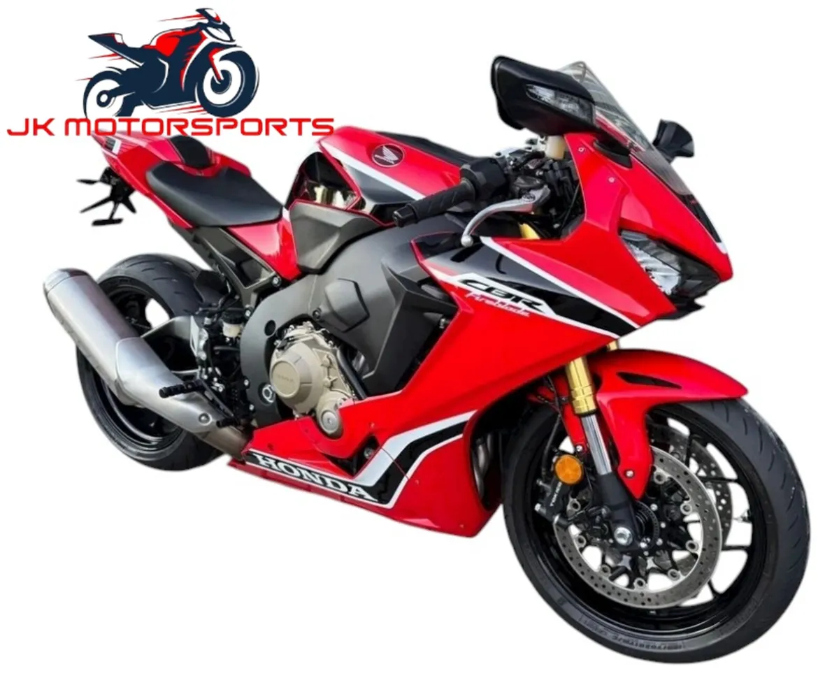 Honda CBR1000RR Fireblade „Low Mileage” - Image 1