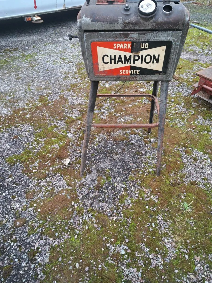 Vintage spark plug cleaner - Image 1