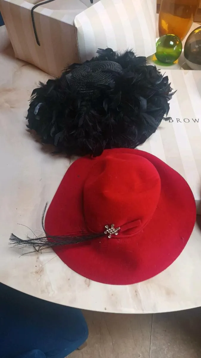 4 ladies hat, BT hat box, props, theatre, D18 - Image 3