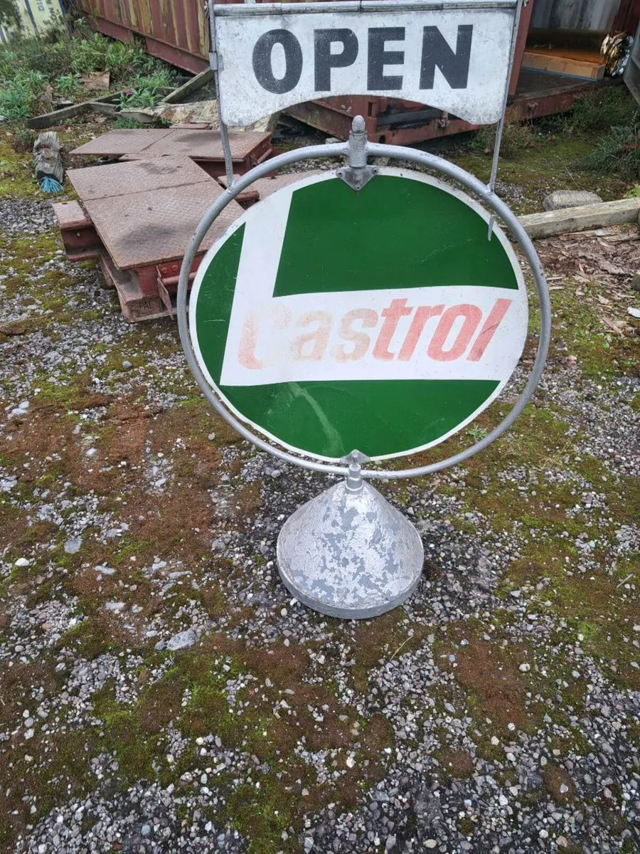 Sign for fuel station⁹ - Image 1