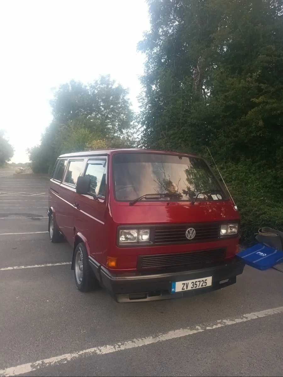 Volkswagen Transporter 1990 - Image 2