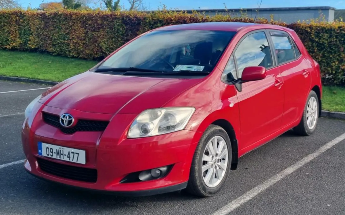 Toyota Auris 1.4d Automatic - Image 3