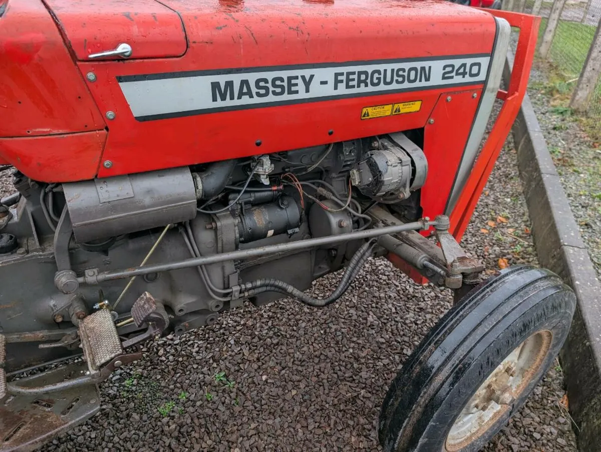 Massey Ferguson 240 - Image 4
