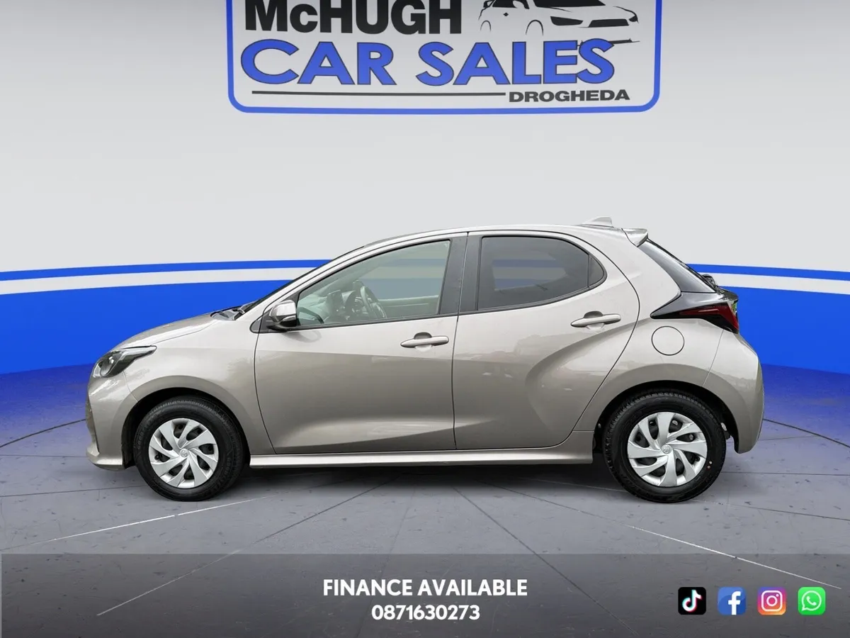 2021 Toyota Yaris 1.5 Petrol Hybrid Automatic Luna - Image 4