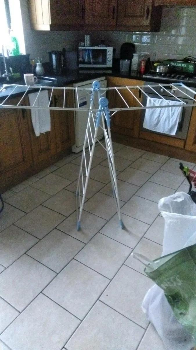 Clothes airer