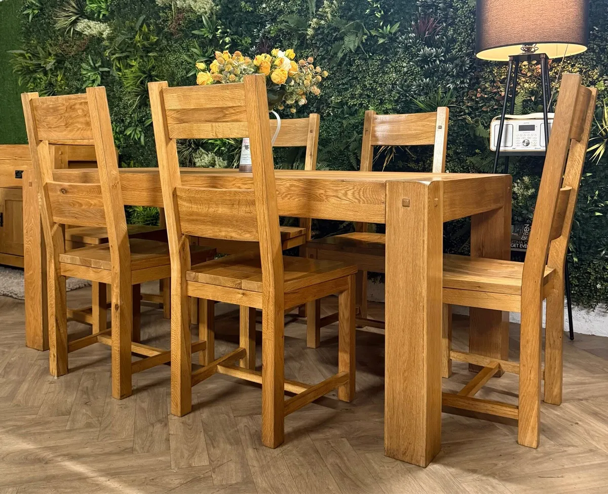 Solid oak kitchen table & 6 chairs/dining set - Image 3