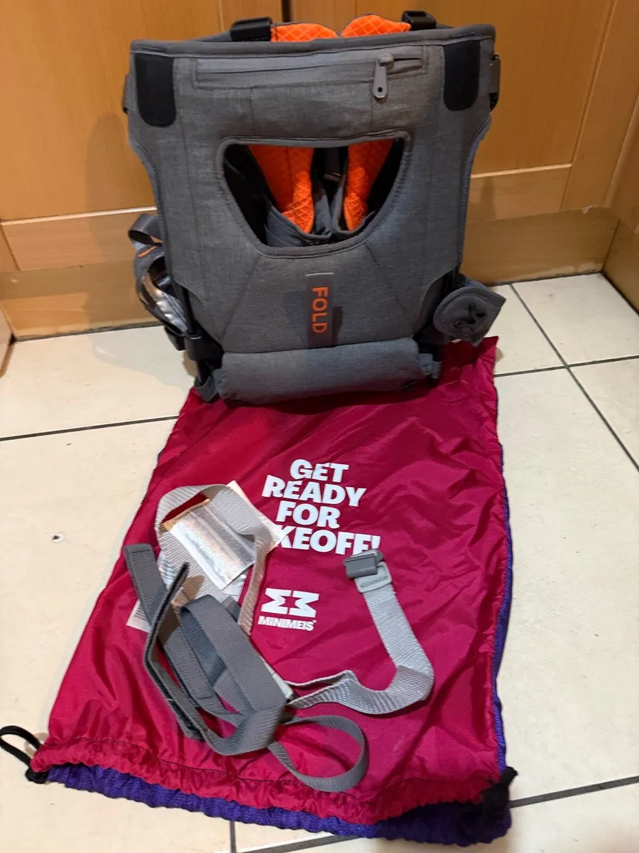 Baby shoulder carrier - Image 1