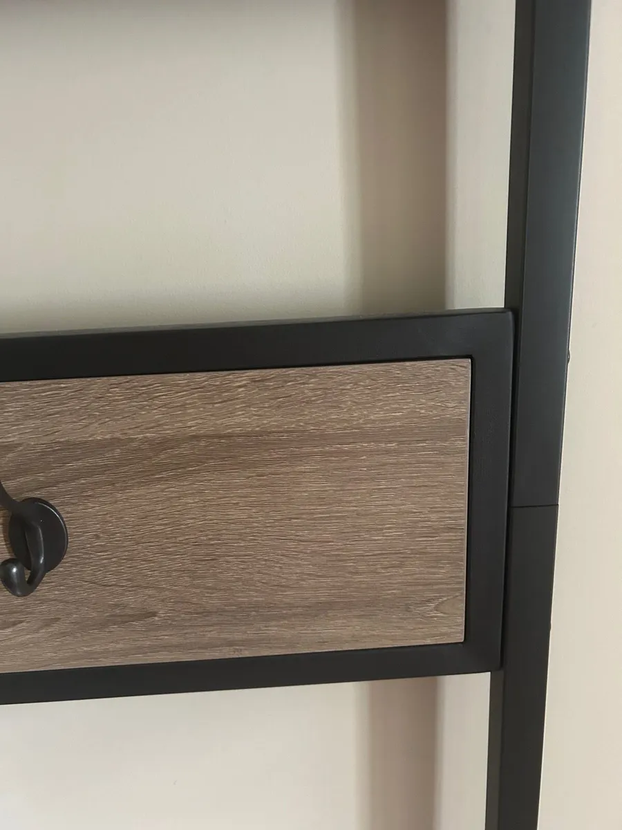 Hall coat storage - Image 4