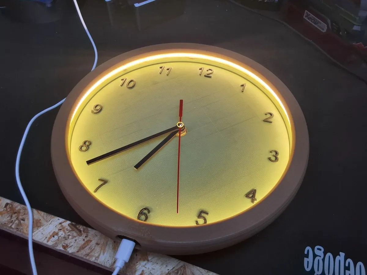 Customisable 3d printed clock with leds - Image 1