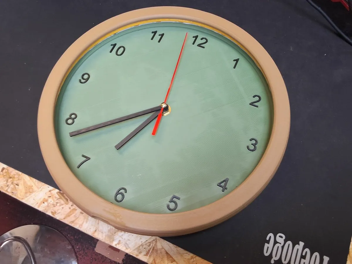 Customisable 3d printed clock with leds - Image 3