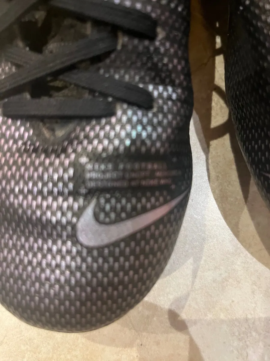 Nike soccer boots 4/37 - Image 2