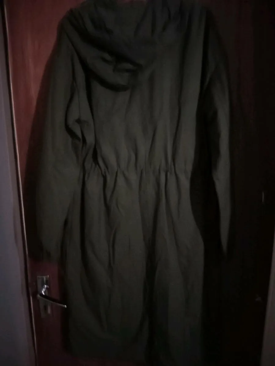 Ladies shower resistant coat - Image 2