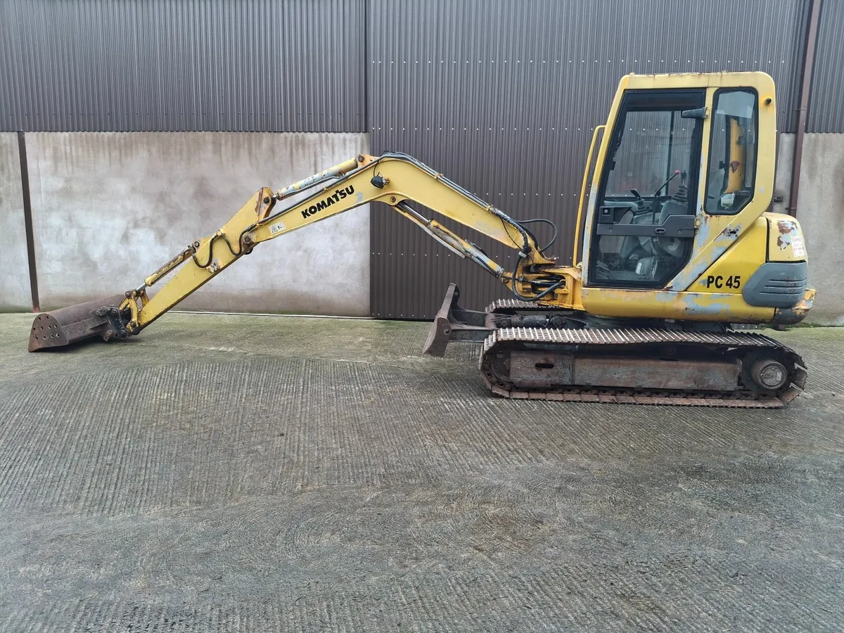 Komatsu PC 45 mini digger - Image 3