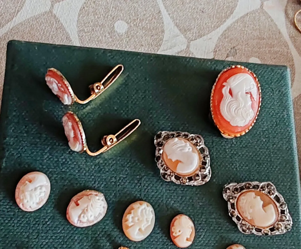 Vintage Cameo lot - Image 3