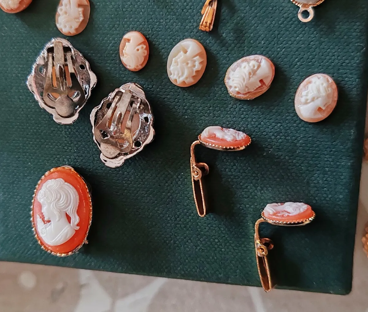 Vintage Cameo lot - Image 4