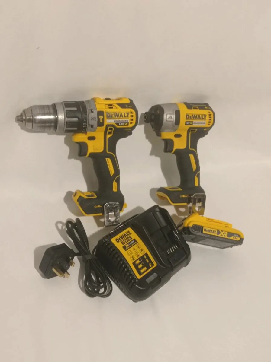 DeWalt 18v Drill & Impact Set - Image 2